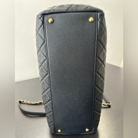 Chanel Coco Handle Shopping Tote Quilted - Picture 7 of 15